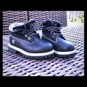 Boys timbs sz 8M